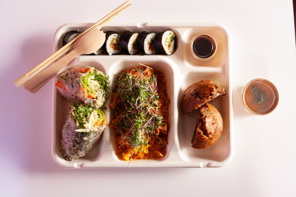 Plateaux-repas végétaux Koumaï pour les entreprises dans le Gard